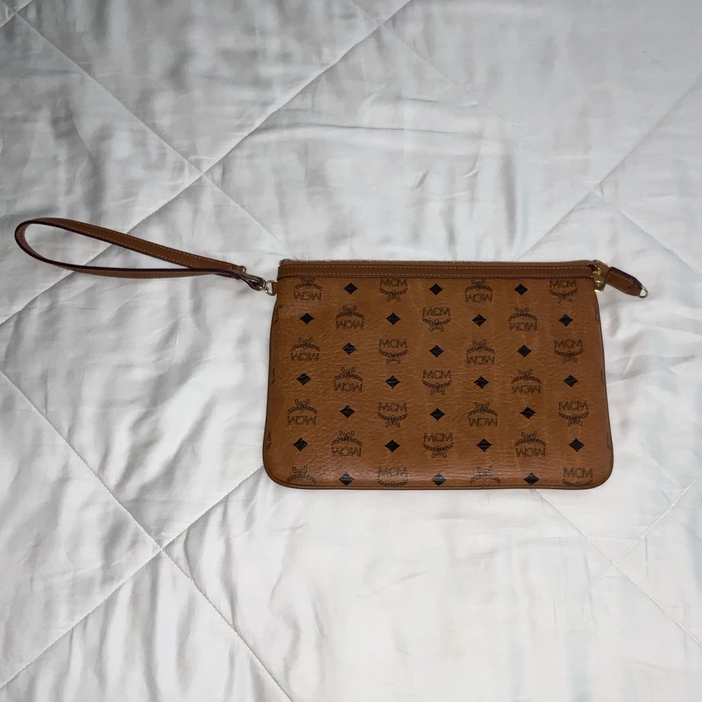 MCM Pouch / MCM Small Wristlet/Handbag